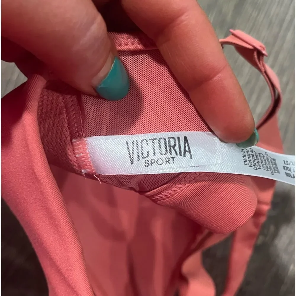 Victoria's Secret Sport Womens Sports Bra Pullover Criss Cross Back Pink Size XS